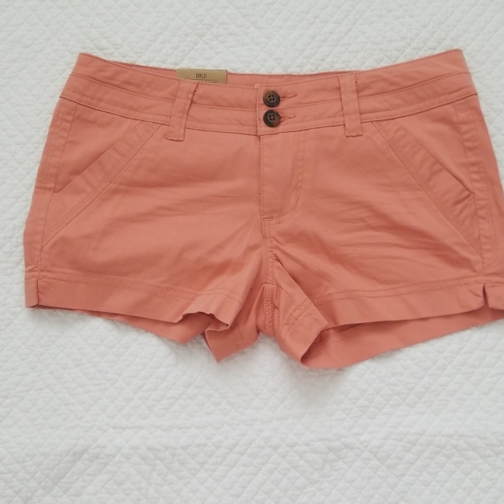 NWT BUCKLE Mollie Slim Fit Low Rise Coral Shorts